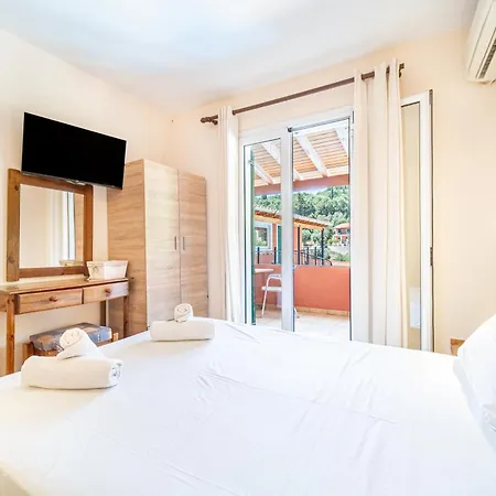 Arianna 17 דירה פאלאוקסטריצה